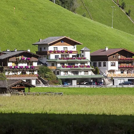 Art Apartment Neustift im Stubaital Exterior photo